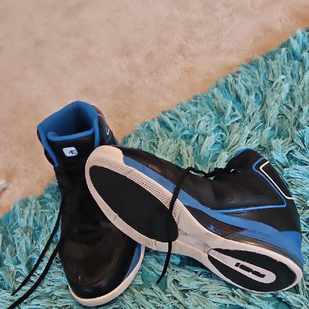 mens sz 11 and 1 black/blue high top bb shoes mnan1300014